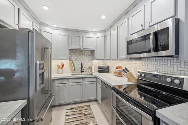 926 6TH Avenue N, Jacksonville Beach, FL 32250