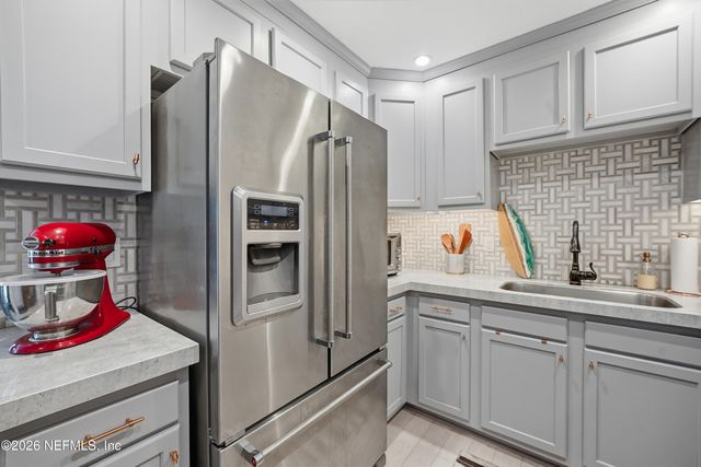 926 6TH Avenue N, Jacksonville Beach, FL 32250