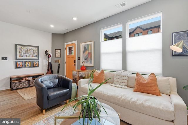 4336 LAPLATA AVE, Baltimore, MD 21211