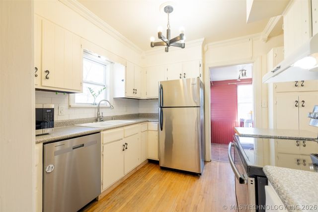 103 S Knoxville Avenue, Tulsa, OK 74112