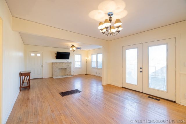 103 S Knoxville Avenue, Tulsa, OK 74112