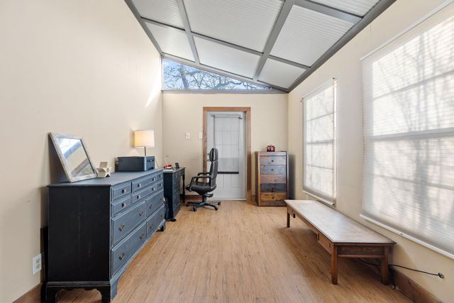 171 Split Rail LN, Smithville, TX 78957