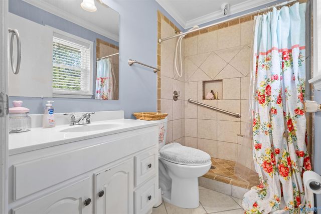1328 Goodyear Avenue, Gadsden, AL 35903