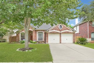 519 Rainswept Pass Drive, Rosenberg, TX 77469
