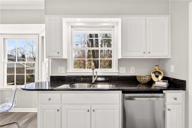 5121 Davantry Drive, Dunwoody, GA 30338