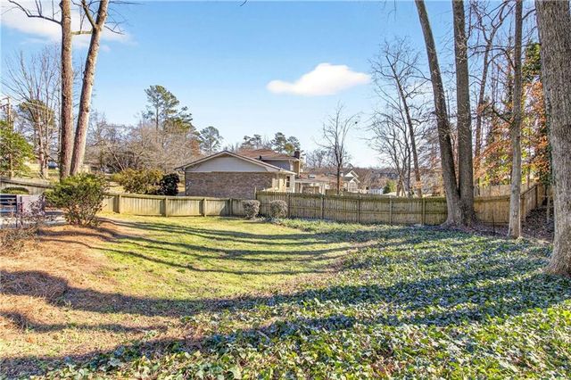 5121 Davantry Drive, Dunwoody, GA 30338