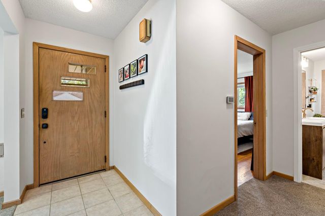3200 Armour Terrace, Saint Anthony, MN 55418