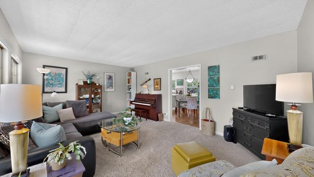 1533 Damon Court SE, Rochester, MN 55904