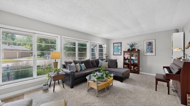 1533 Damon Court SE, Rochester, MN 55904