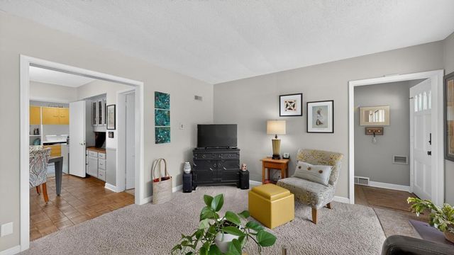 1533 Damon Court SE, Rochester, MN 55904