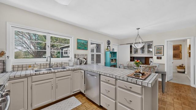 1533 Damon Court SE, Rochester, MN 55904