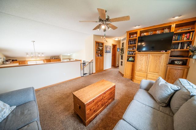 1154 Peregrine Dr SE, Rochester, MN 55904