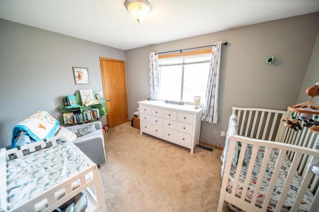 1154 Peregrine Dr SE, Rochester, MN 55904