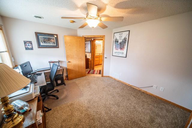 1154 Peregrine Dr SE, Rochester, MN 55904