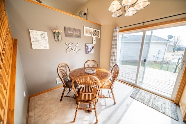 1154 Peregrine Dr SE, Rochester, MN 55904