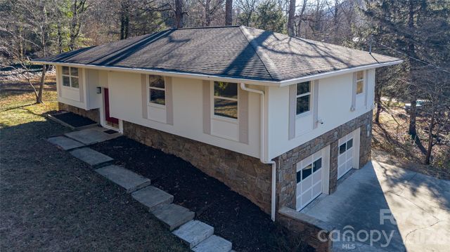 104 Disosway Street, Black Mountain, NC 28711