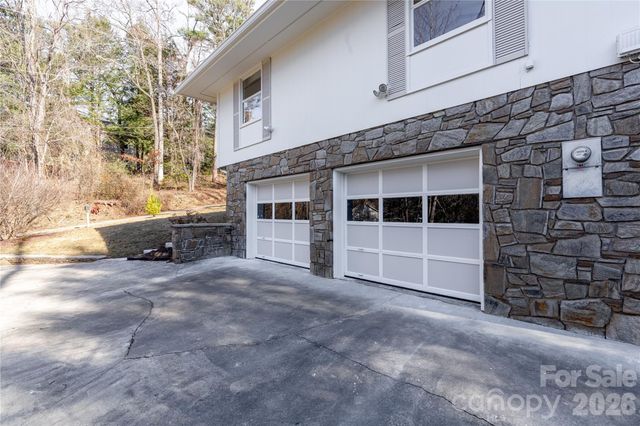 104 Disosway Street, Black Mountain, NC 28711