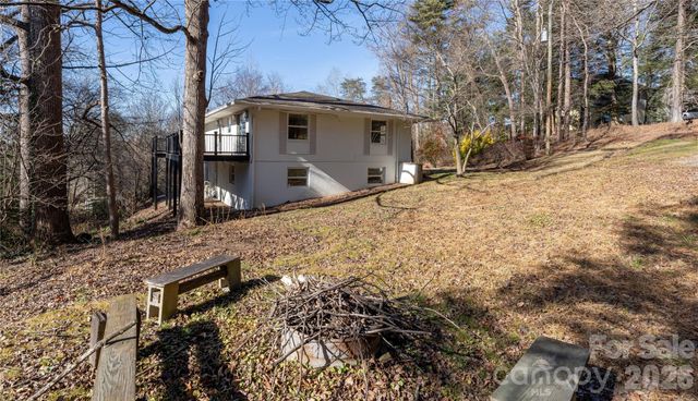 104 Disosway Street, Black Mountain, NC 28711