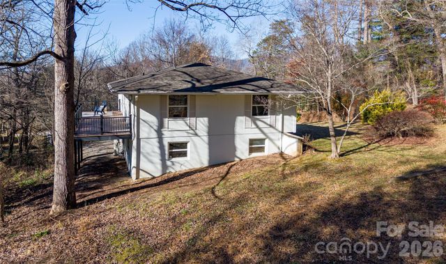 104 Disosway Street, Black Mountain, NC 28711
