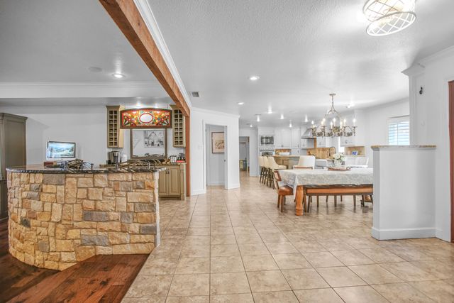 1607 E Paseo Circle, Brownfield, TX 79316