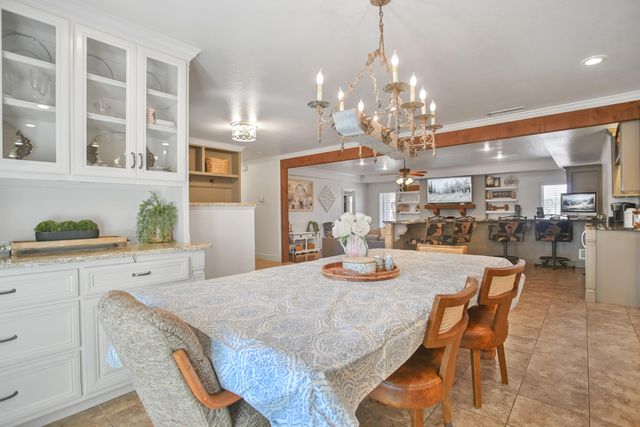 1607 E Paseo Circle, Brownfield, TX 79316