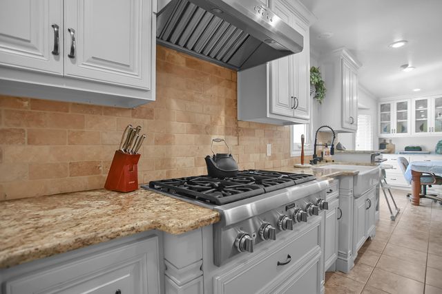 1607 E Paseo Circle, Brownfield, TX 79316