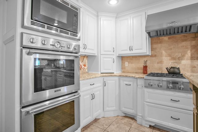 1607 E Paseo Circle, Brownfield, TX 79316