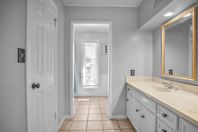 1607 E Paseo Circle, Brownfield, TX 79316