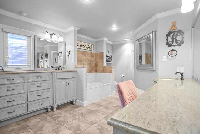 1607 E Paseo Circle, Brownfield, TX 79316