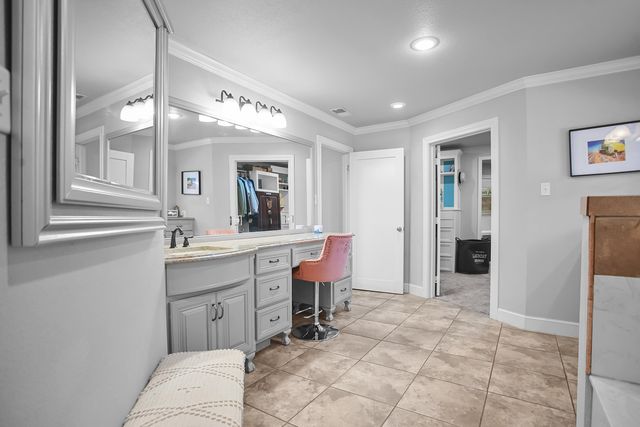 1607 E Paseo Circle, Brownfield, TX 79316