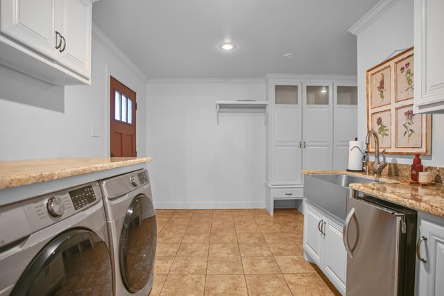 1607 E Paseo Circle, Brownfield, TX 79316