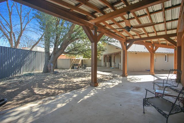 1607 E Paseo Circle, Brownfield, TX 79316