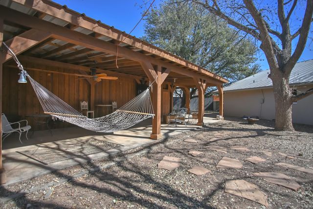 1607 E Paseo Circle, Brownfield, TX 79316