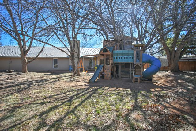 1607 E Paseo Circle, Brownfield, TX 79316