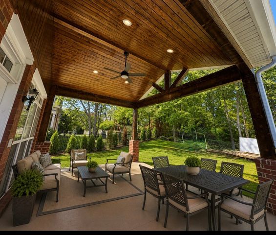 1511 Red Oak Dr, Brentwood, TN 37027