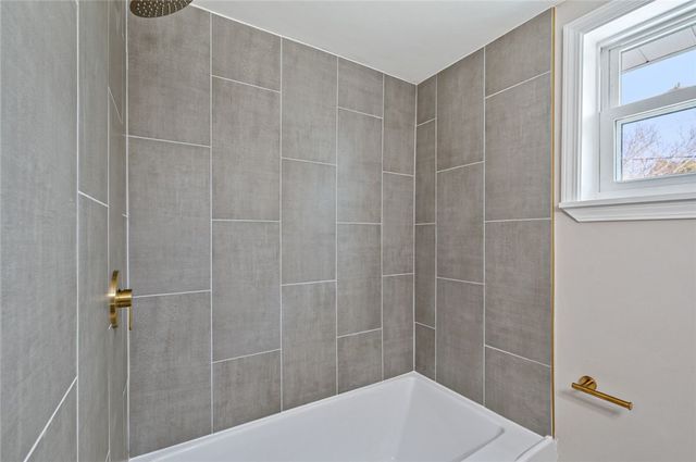 703 Parkview, Mt Pleasant Twp, PA 15666