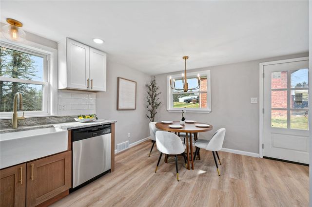 703 Parkview, Mt Pleasant Twp, PA 15666