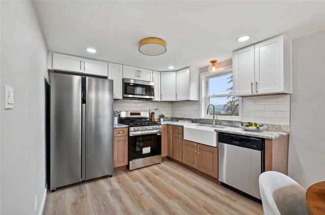 703 Parkview, Mt Pleasant Twp, PA 15666