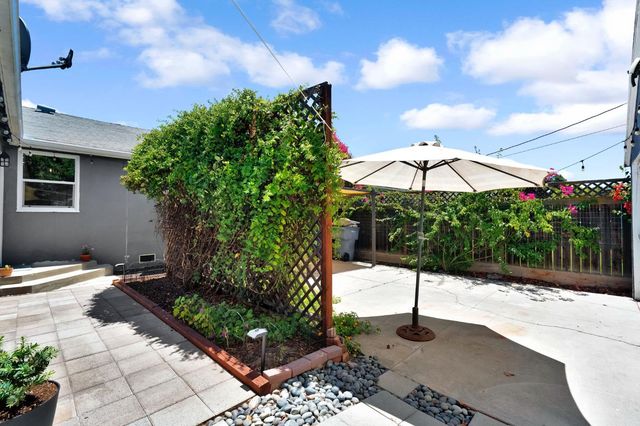 1465 N Harrison Avenue, Fresno, CA 93728