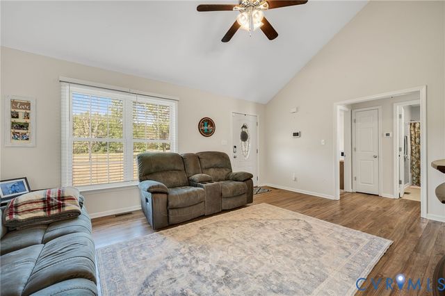 9825 Cedar Ln, Disputanta, VA 23842