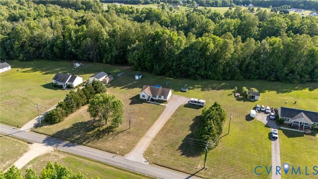 9825 Cedar Ln, Disputanta, VA 23842