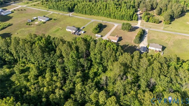 9825 Cedar Ln, Disputanta, VA 23842