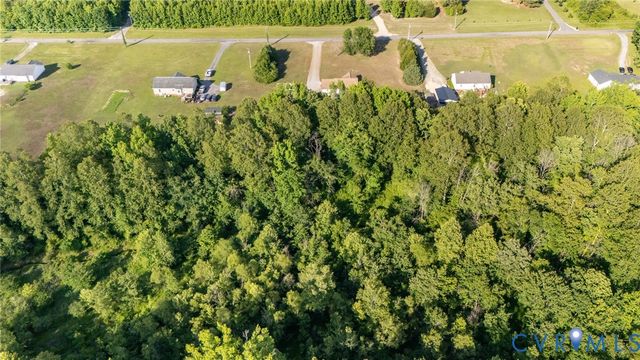 9825 Cedar Ln, Disputanta, VA 23842