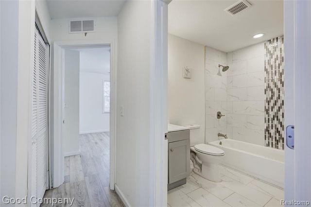 23826 Kate Ave, Warren, MI 48091