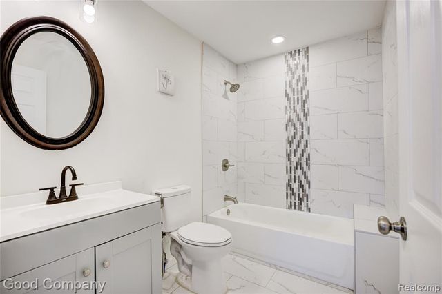 23826 Kate Ave, Warren, MI 48091