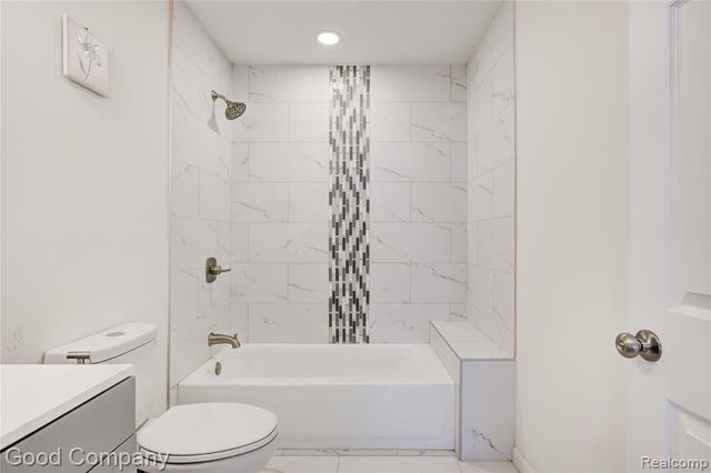 23826 Kate Ave, Warren, MI 48091