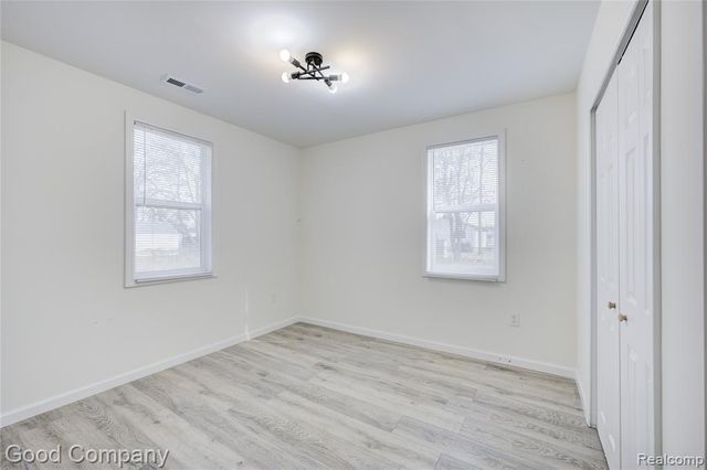 23826 Kate Ave, Warren, MI 48091