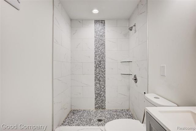 23826 Kate Ave, Warren, MI 48091