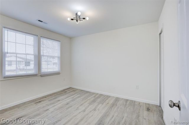 23826 Kate Ave, Warren, MI 48091