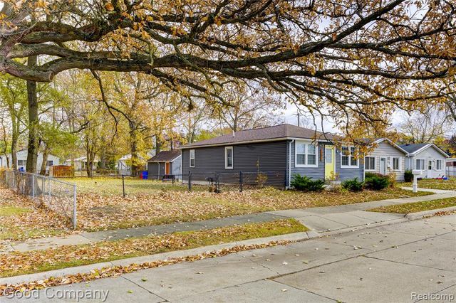 23826 Kate Ave, Warren, MI 48091